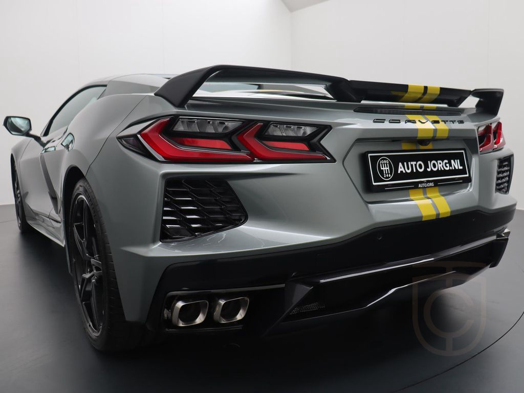 Chevrolet Corvette Stingray C8 convertible 3LT Front lift