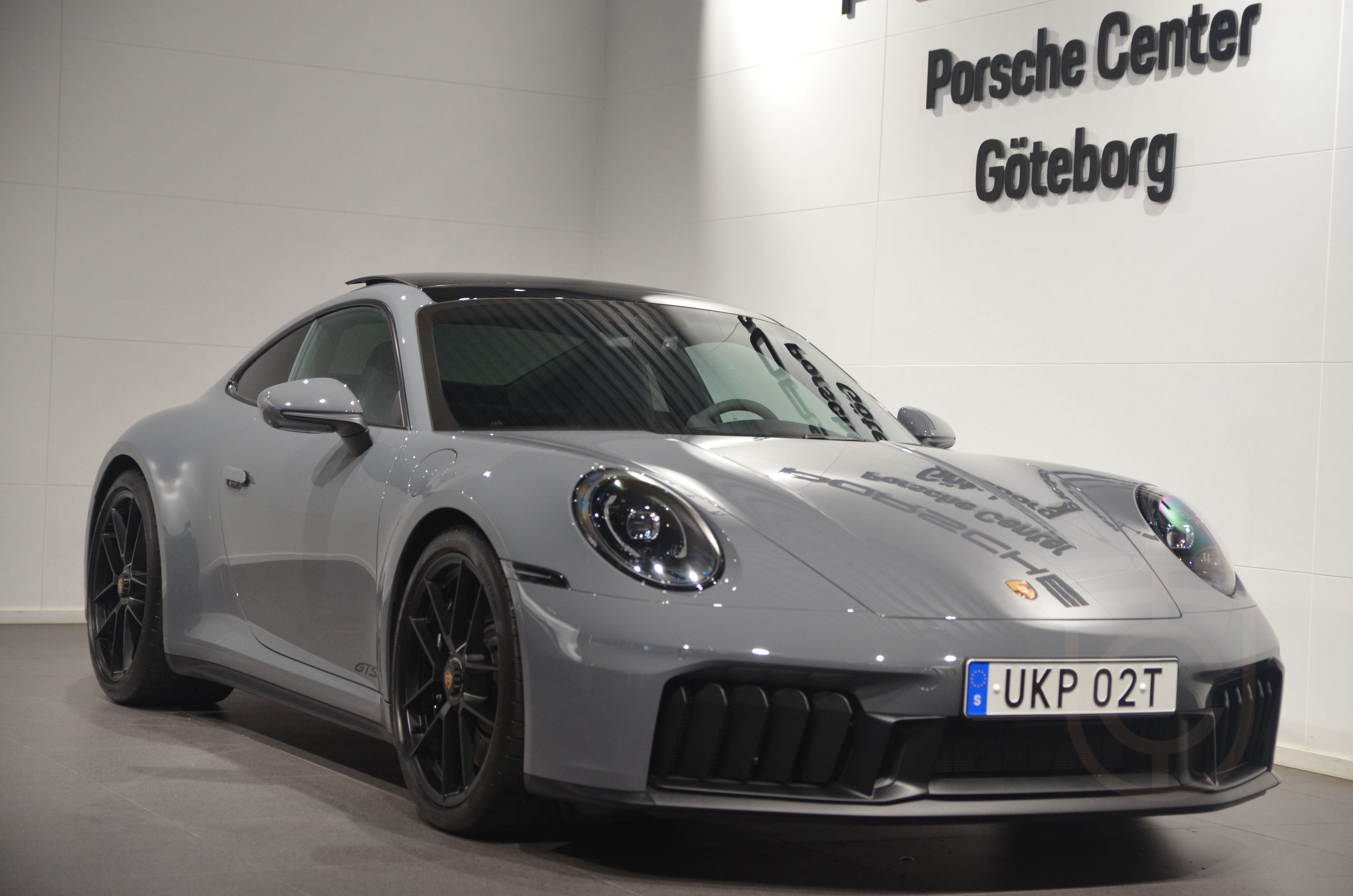 Porsche 911 Carrera GTS