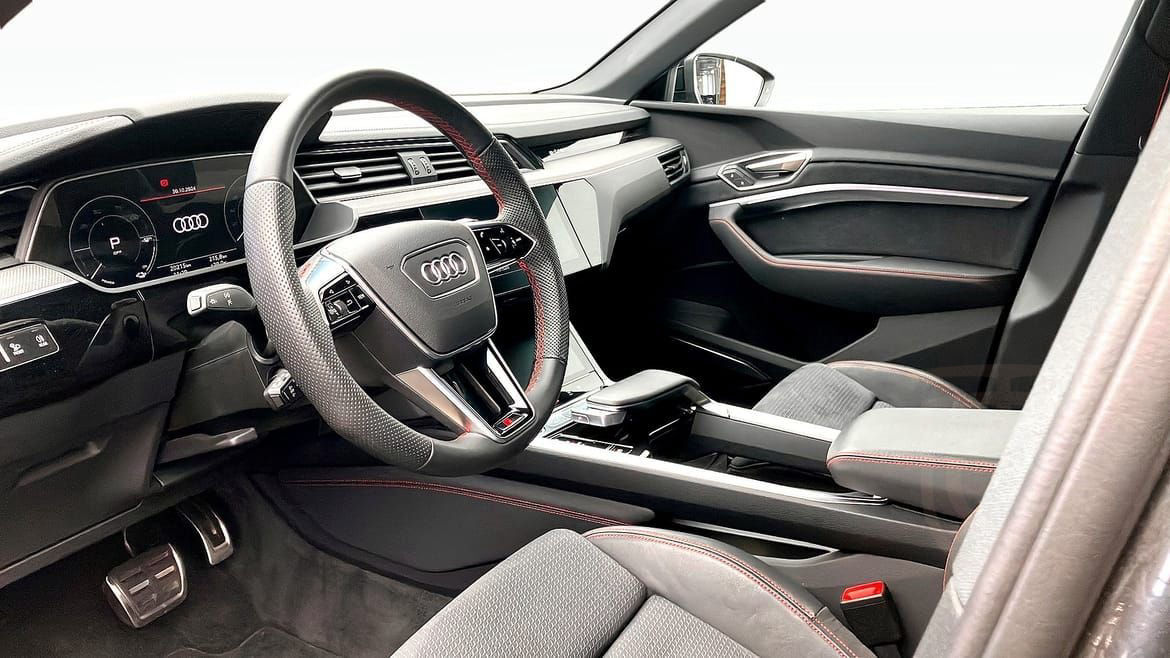Audi Q8 e-tron 50 e-tron quattro S line Selection