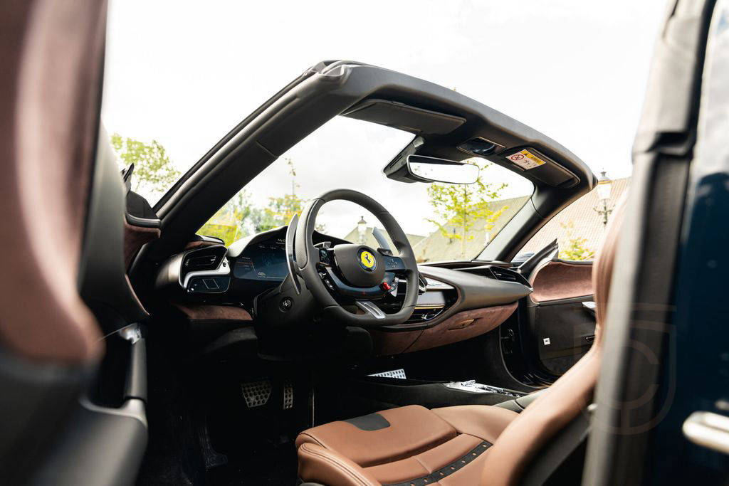 Ferrari SF90 Spider 4.0 V8 | Blu Pozzi | Daytona Seats C