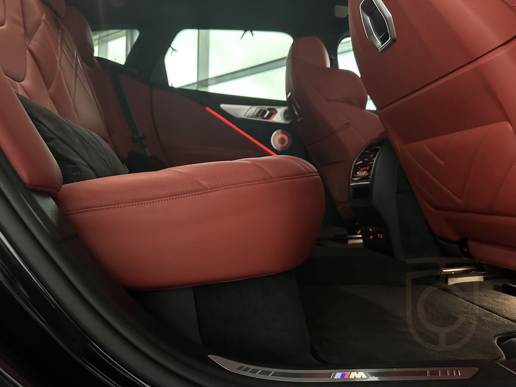 BMW XM 50e SOFT|AHK|LASER|B&W|MASSAGE|360°|ORANGE
