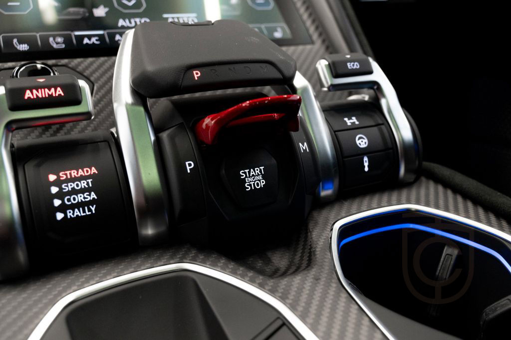 Lamborghini Urus Performante|FULL CARBON|AKRAPOVIC|B&O|VOLL