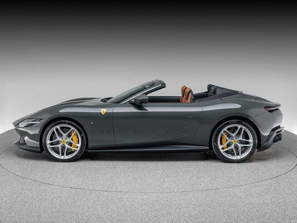 Ferrari Roma Spider
