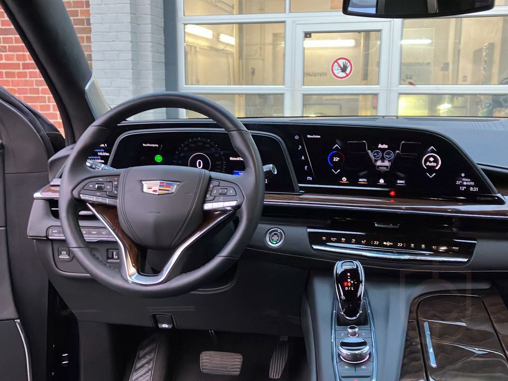 Cadillac Escalade Sport Platinum AWD *Voll*