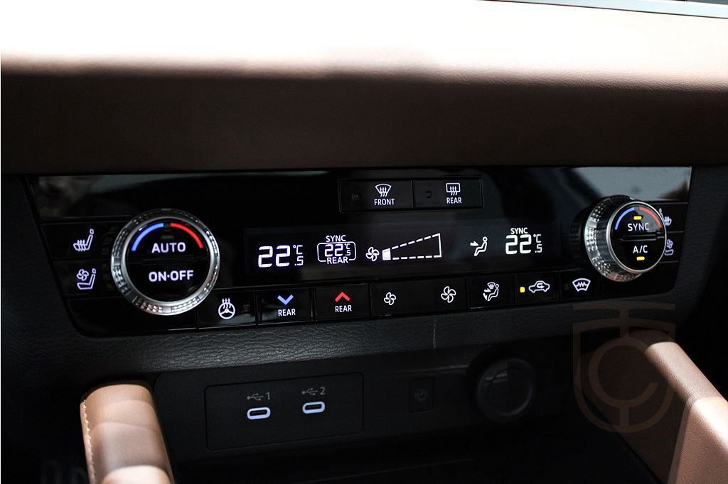 Mitsubishi Outlander Instyle PHEV Automat 4WD