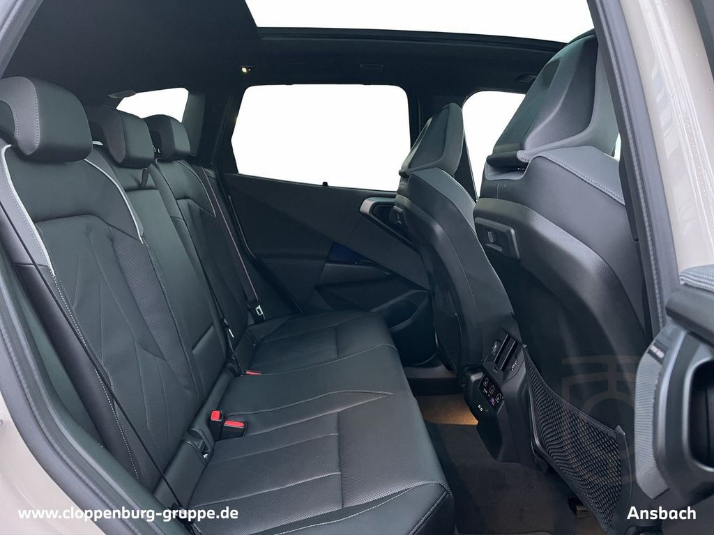 BMW X3 M50 xDrive AHK+StHz+Navi+Pano UPE: 100.370€