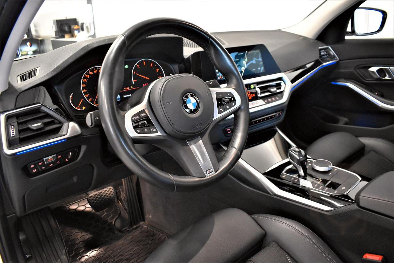 BMW 320 i SEDAN