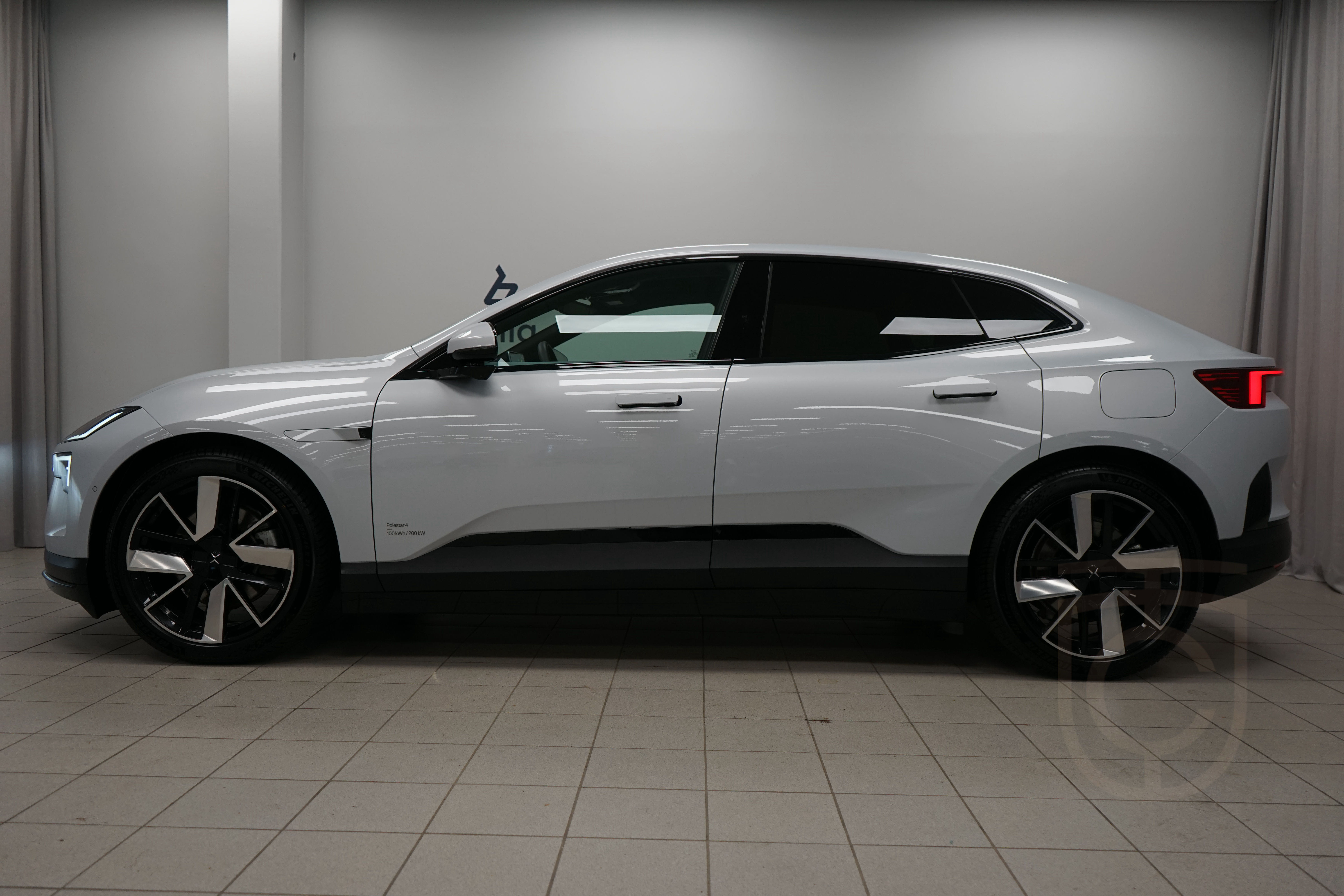 Polestar 4 Long Range Single Motor