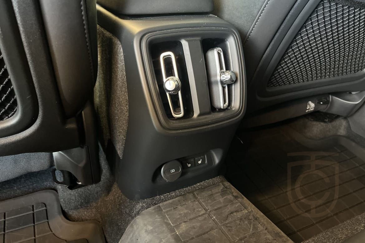 Volvo XC40 Recharge Single Motor Ext. Range Ultimate Dragk