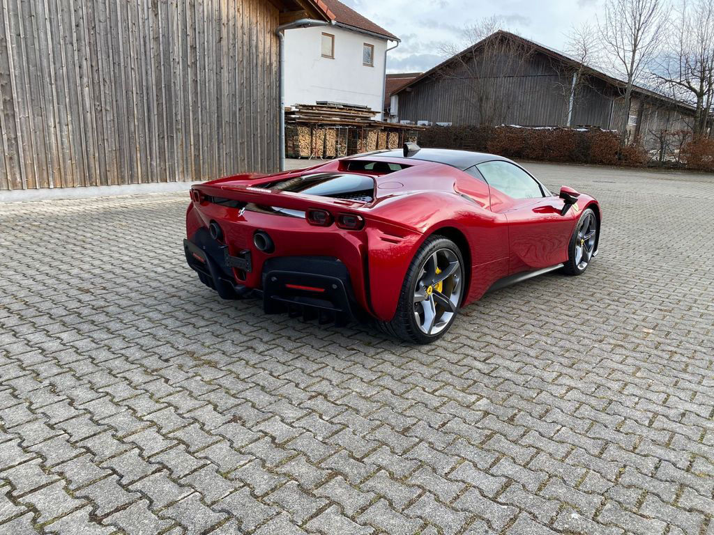 Ferrari SF90 Stradale