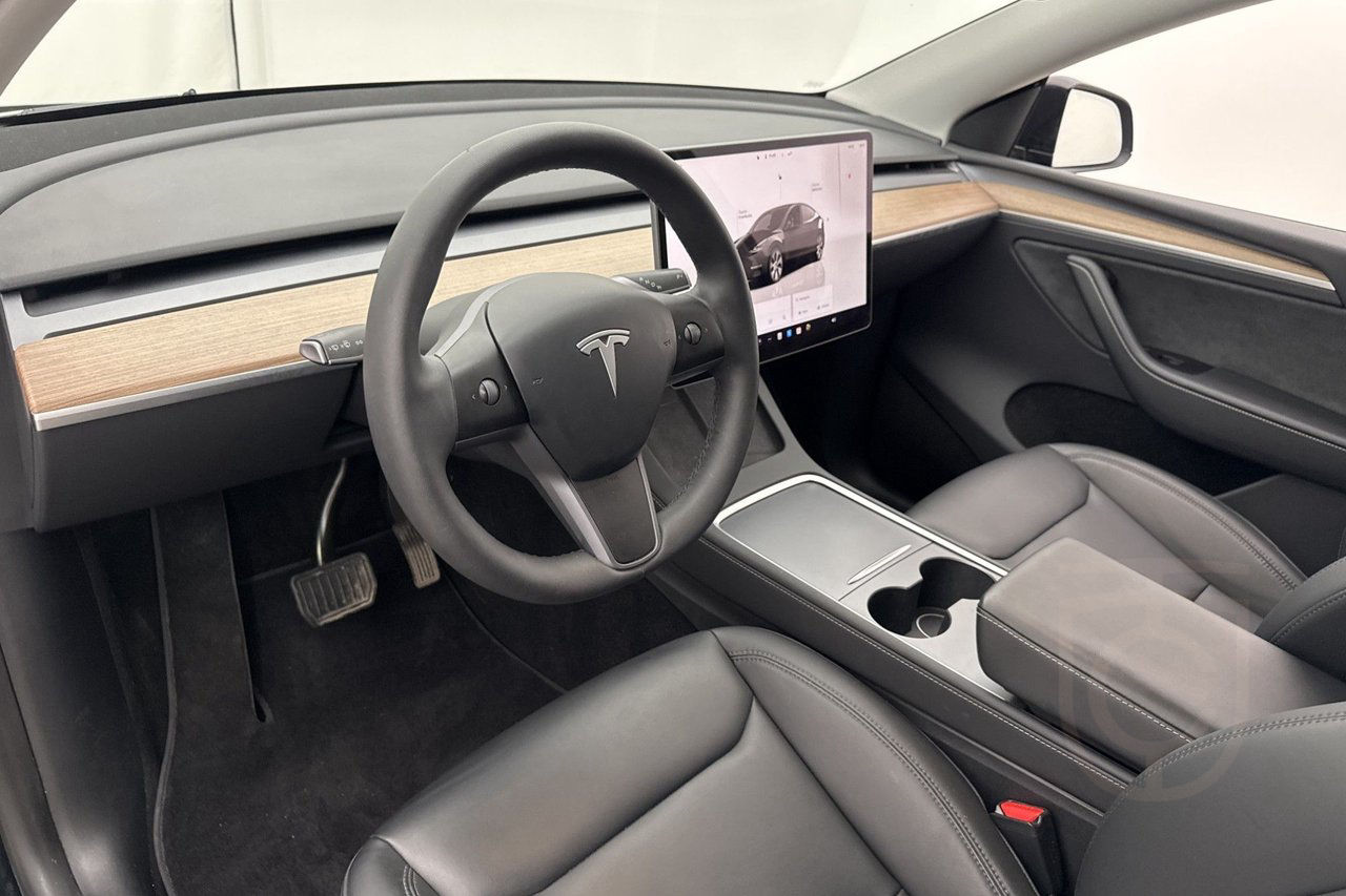 Tesla Model Y Long Range AWD