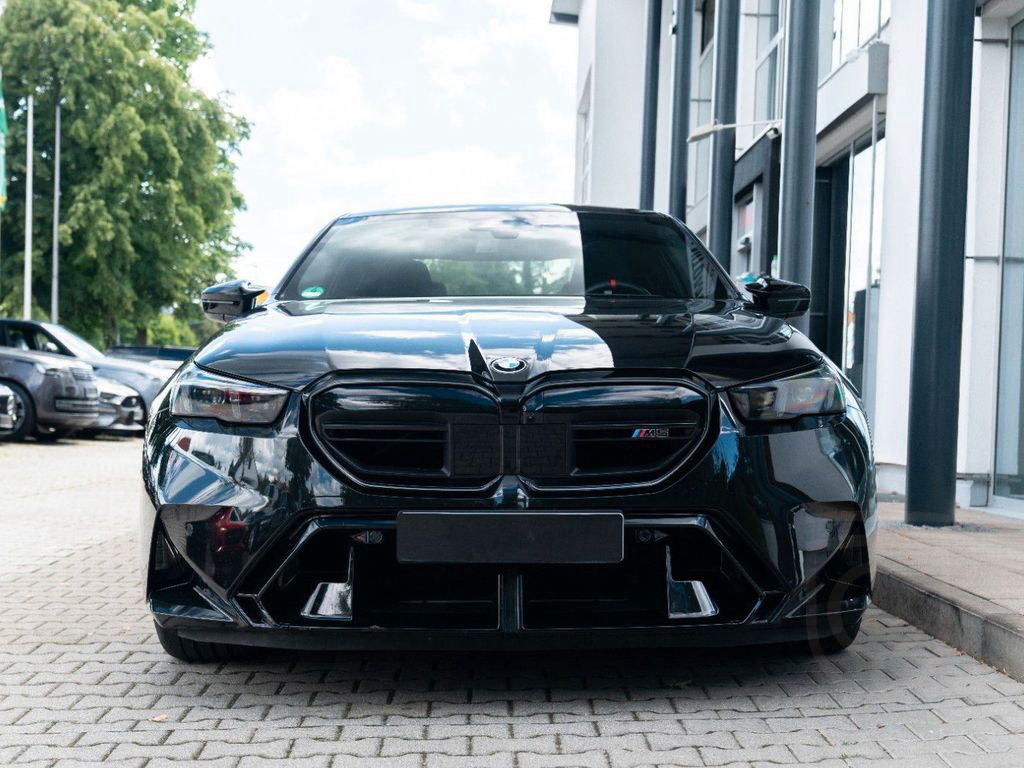 BMW M5 Limousine/ DRIVING PROF. / COMFORT PAKET/ B&W