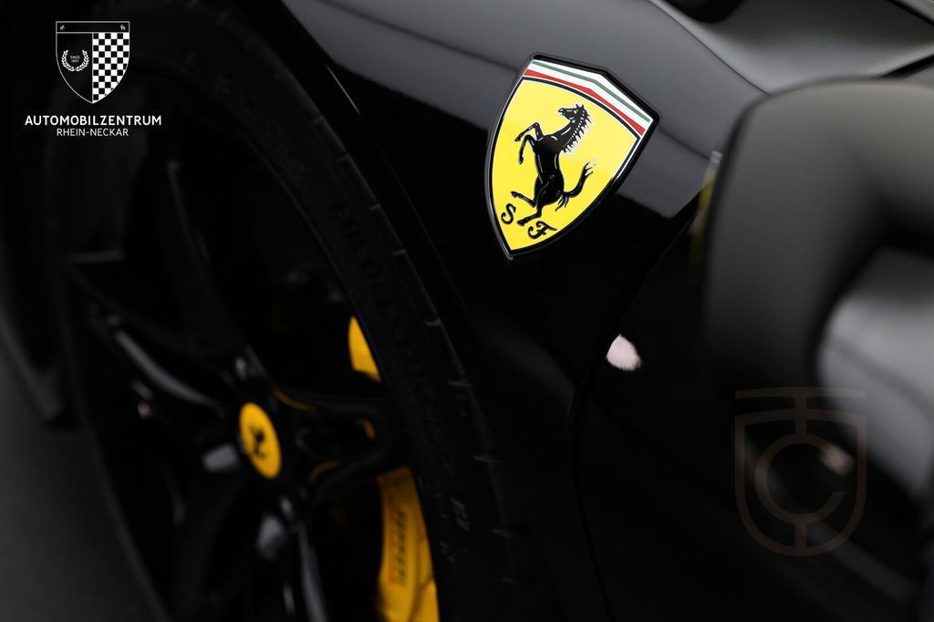 Ferrari SF90 Stradale RacingSeats/Carbon-LED/Liftsystem