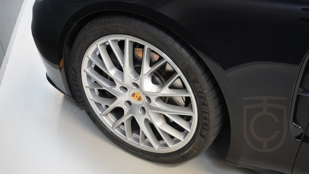 Porsche Panamera Sport Turismo 4 E-Hybrid *Approved*