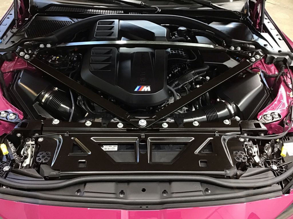 BMW M3 Competition M xDrive Tour. CarbonSchalensitze