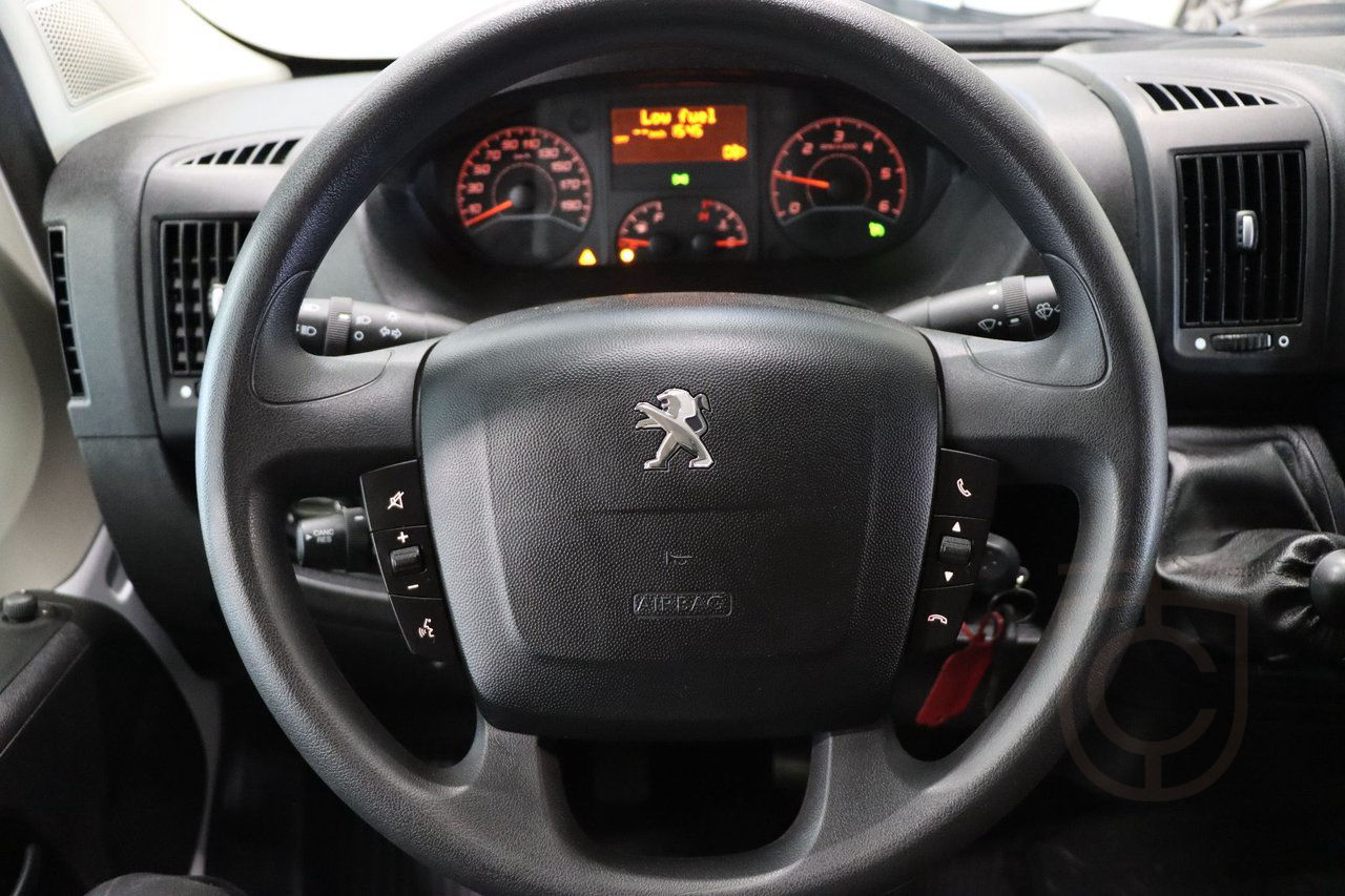 Peugeot Boxer 335 2.2