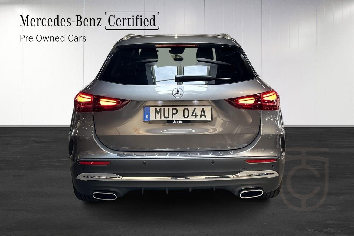 Mercedes-Benz GLA 200 AMG Panorama 360° Distronic