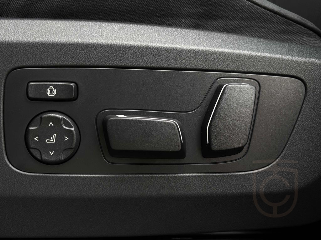 BMW X3 30e xDrive HuD PANO DA PROF PA+ H/K 19"