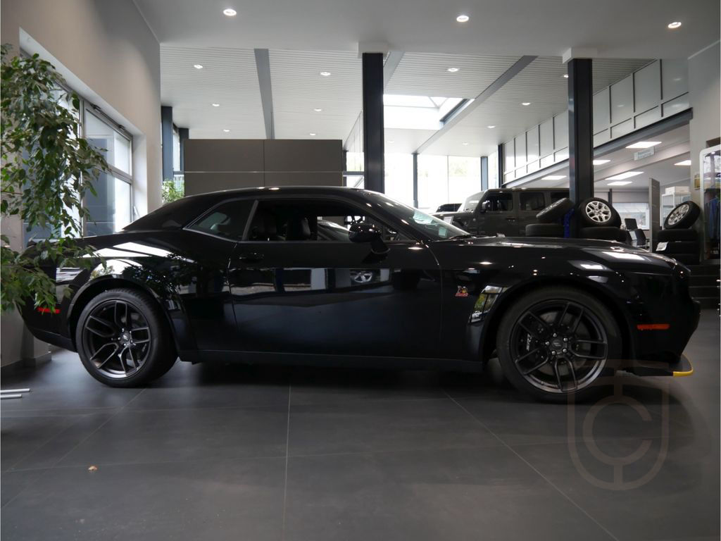 Dodge Challenger R/T Scat Pack Widebody 6.4L V8 MY23 L