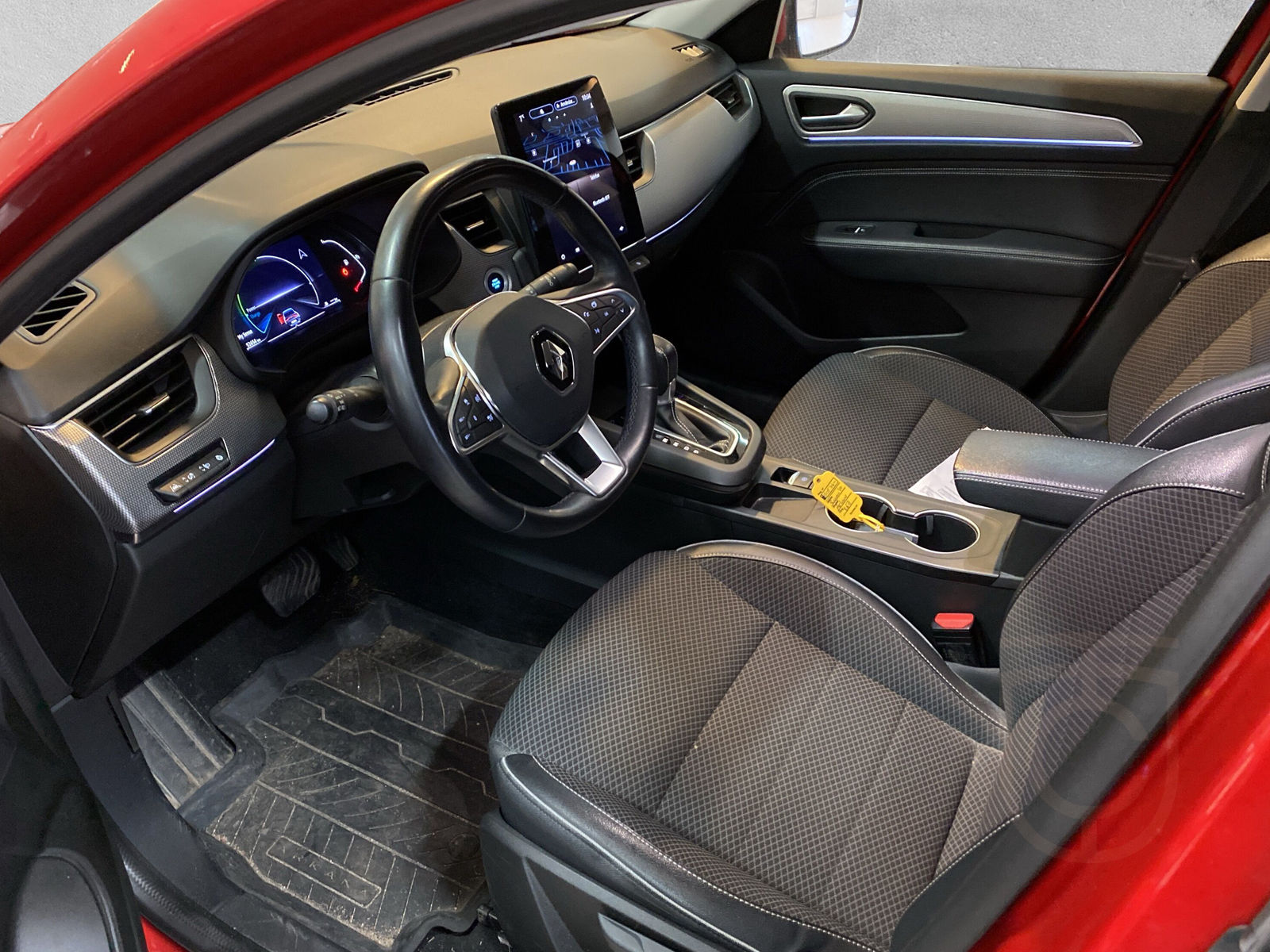 Renault Arkana E-TECH 145