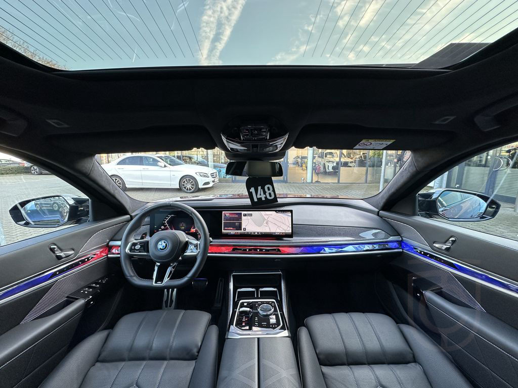 BMW M760e xDrive M Sport Autobahnas Autm.Tür Massage