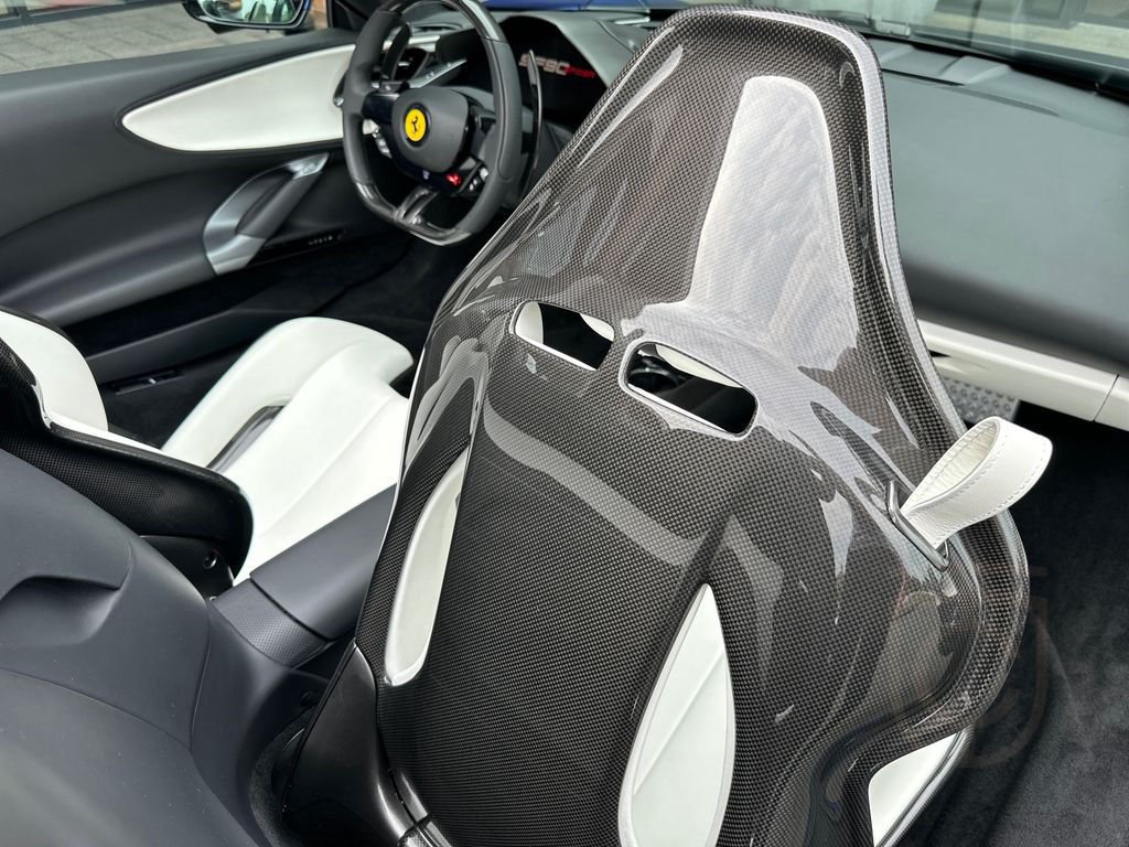 Ferrari SF90 Spider 130.000€ an optionals