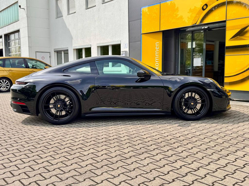Porsche 992 GTS *360°KAMERA*BOSE*XPEL FOLIE*RACE TEX*