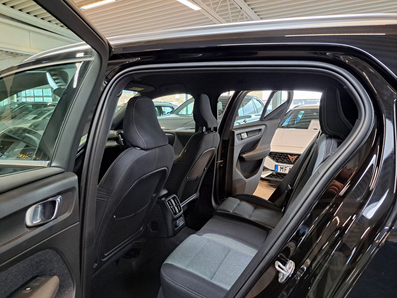 Volvo XC40 T4 Recharge DCT Core Bright