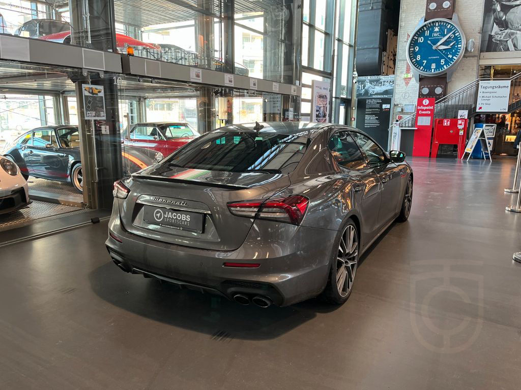 Maserati Ghibli 3.8 V8 Trofeo*B&W*CARBON EXT.*F.ASSIST*