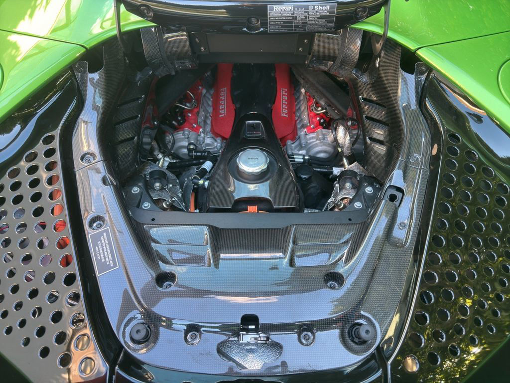 Ferrari SF90 Spider ATELIER FULL CARBON