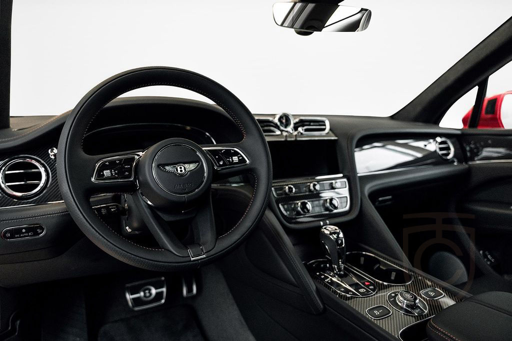 Bentley Bentayga V8 * Full Carbon Options *