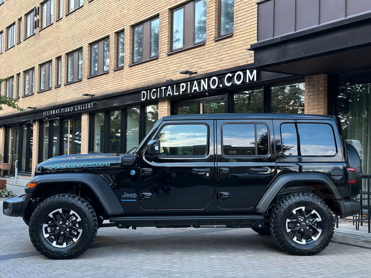 Jeep Wrangler Rubicon Unlimited Sky One Touch - FACELIFT