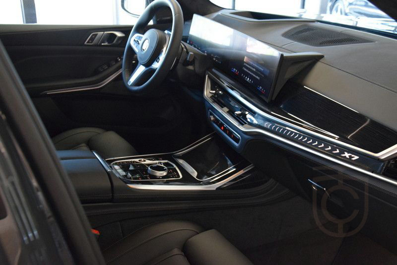 BMW X7 xDrive40d Kristallscheinwerfer Leder Sky H/K