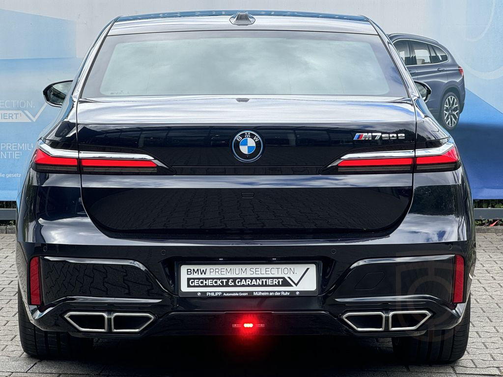 BMW M760e xDrive M Sport Massage Sitzlüft AHK DA-Pro