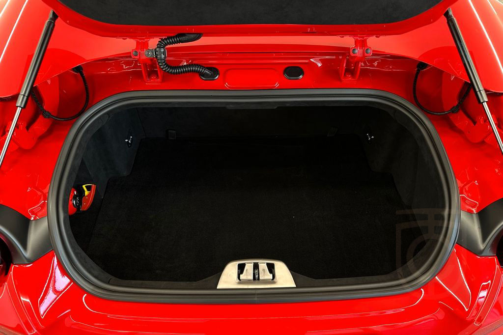 Ferrari 812 GTS / Rosso Corsa / Ferrari Approved