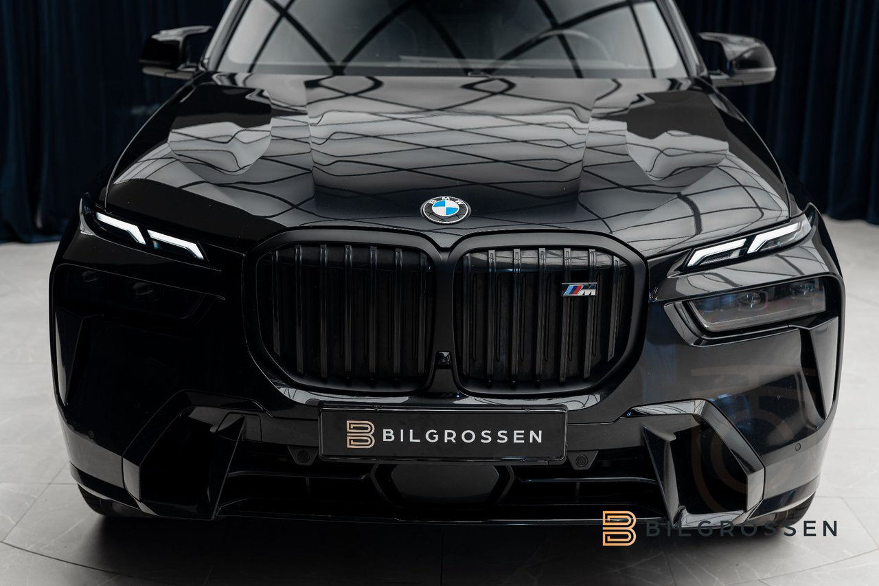 BMW X7 M60i