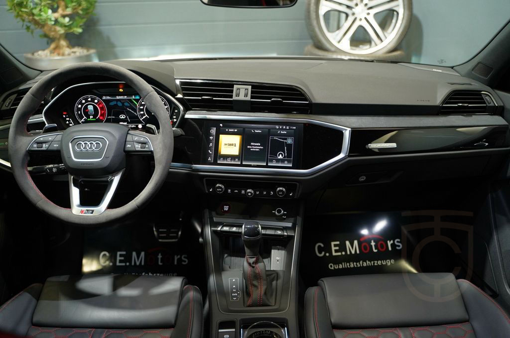 Audi RS Q3 Sportback 2.5 TFSI 280km/h*SONOS*AHK*ACC