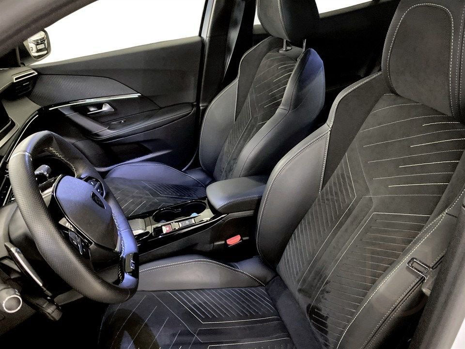 Peugeot 2008 GT 1.2 PT