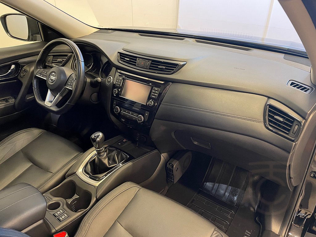 Nissan X-Trail 1.7dCi Tekna 7-sits Pano M-värm 150hk