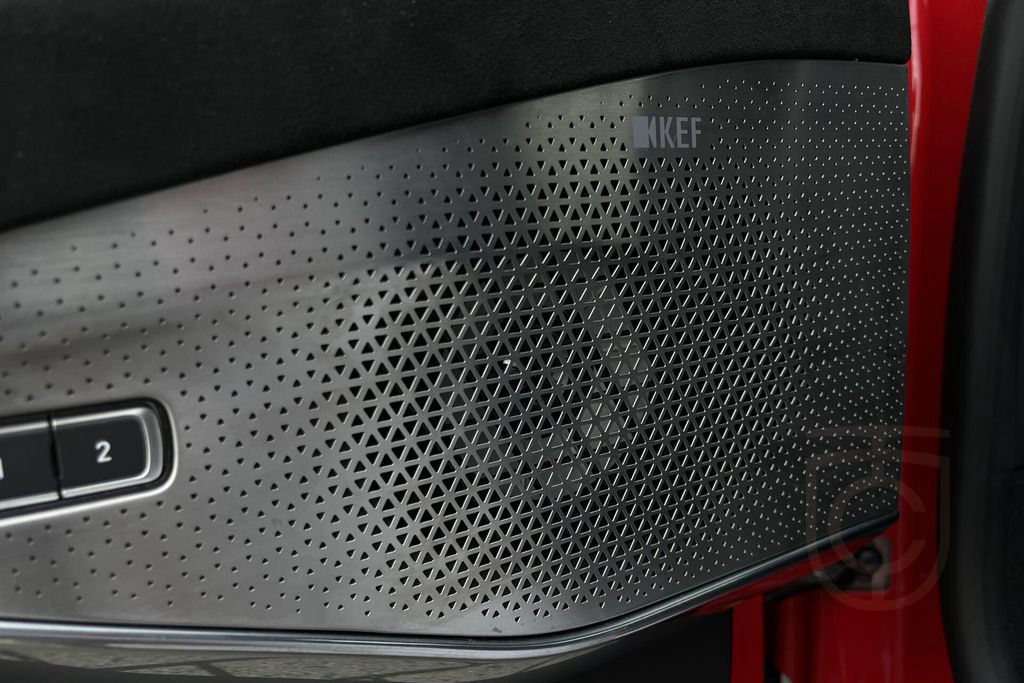 Lotus Emira 2.0 T automatik Full Black Pack| LED | KEF