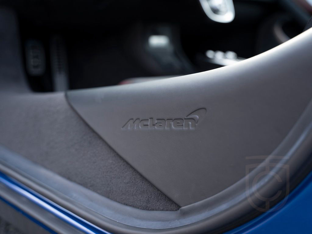 McLaren GT | Bowers & Wilkins | Sports Exhaust