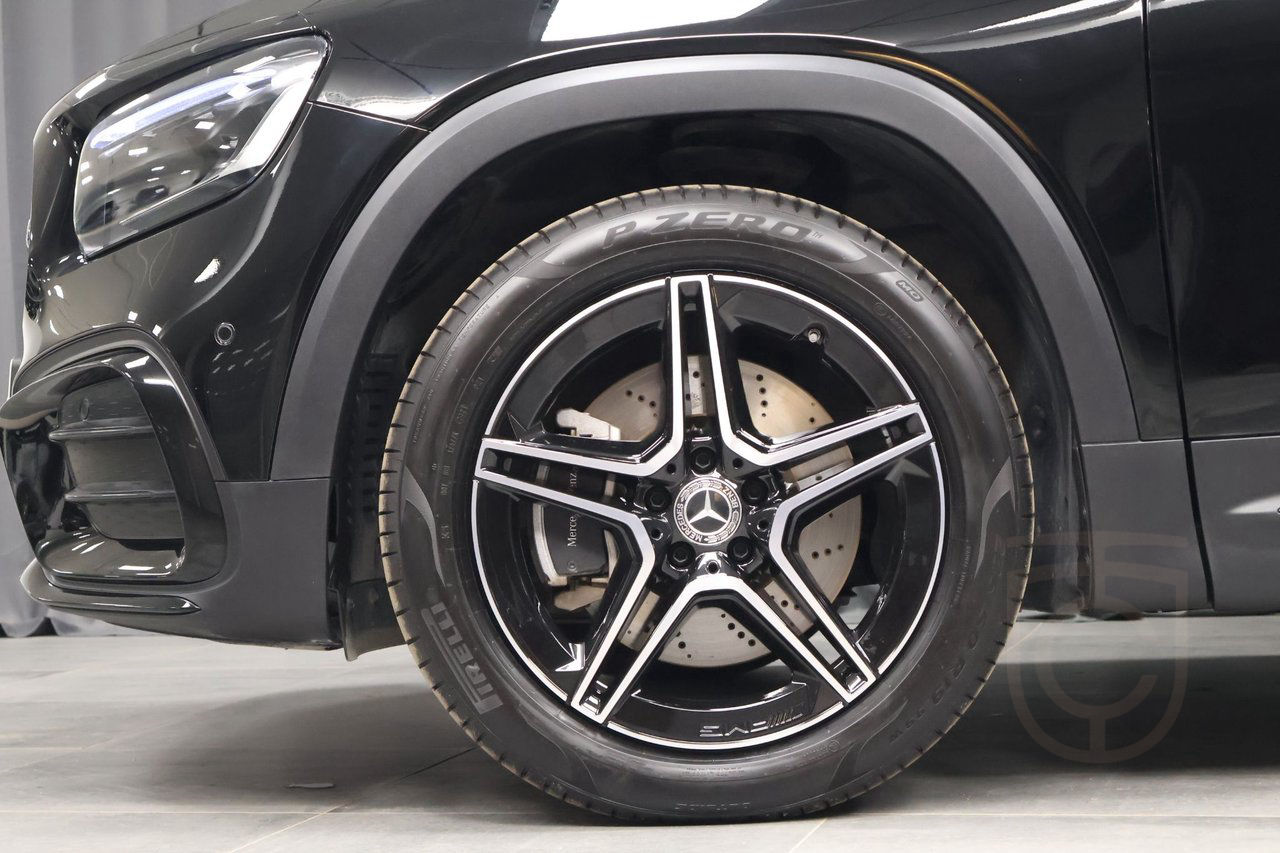 Mercedes-Benz GLB 250 4MATIC AMG LINE NIGHTPACKAGE