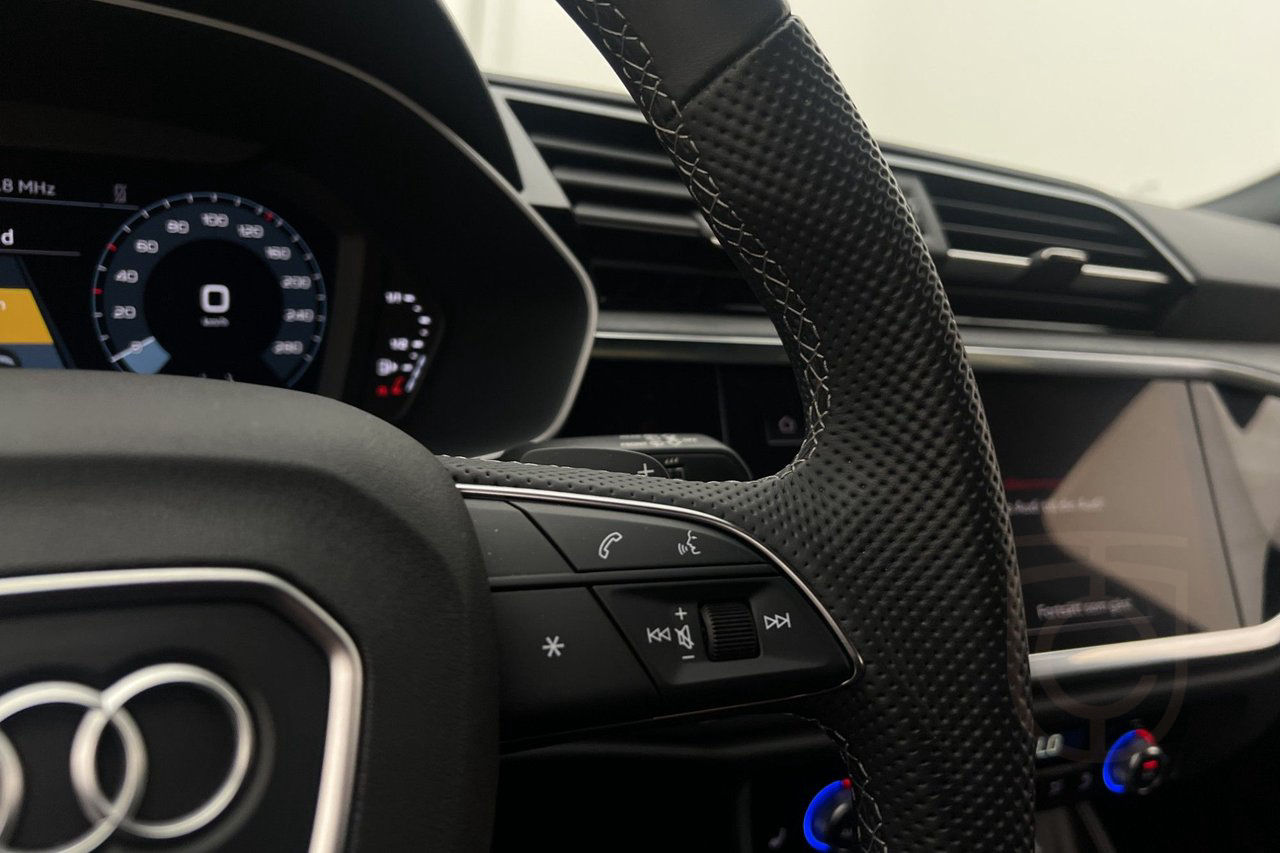 Audi Q3 Sportback 45 TFSI e S Line Cockpit