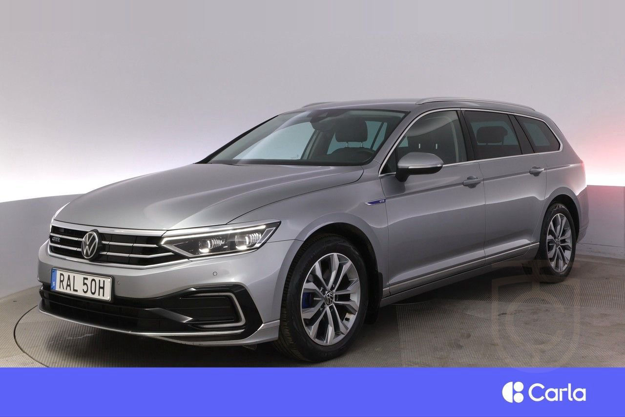 Volkswagen Passat Variant GTE Executive Bus.