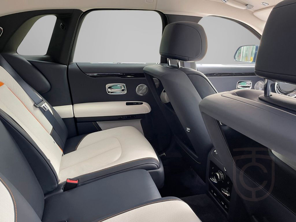 Rolls-Royce Ghost II - Bespoke/Gold SOE