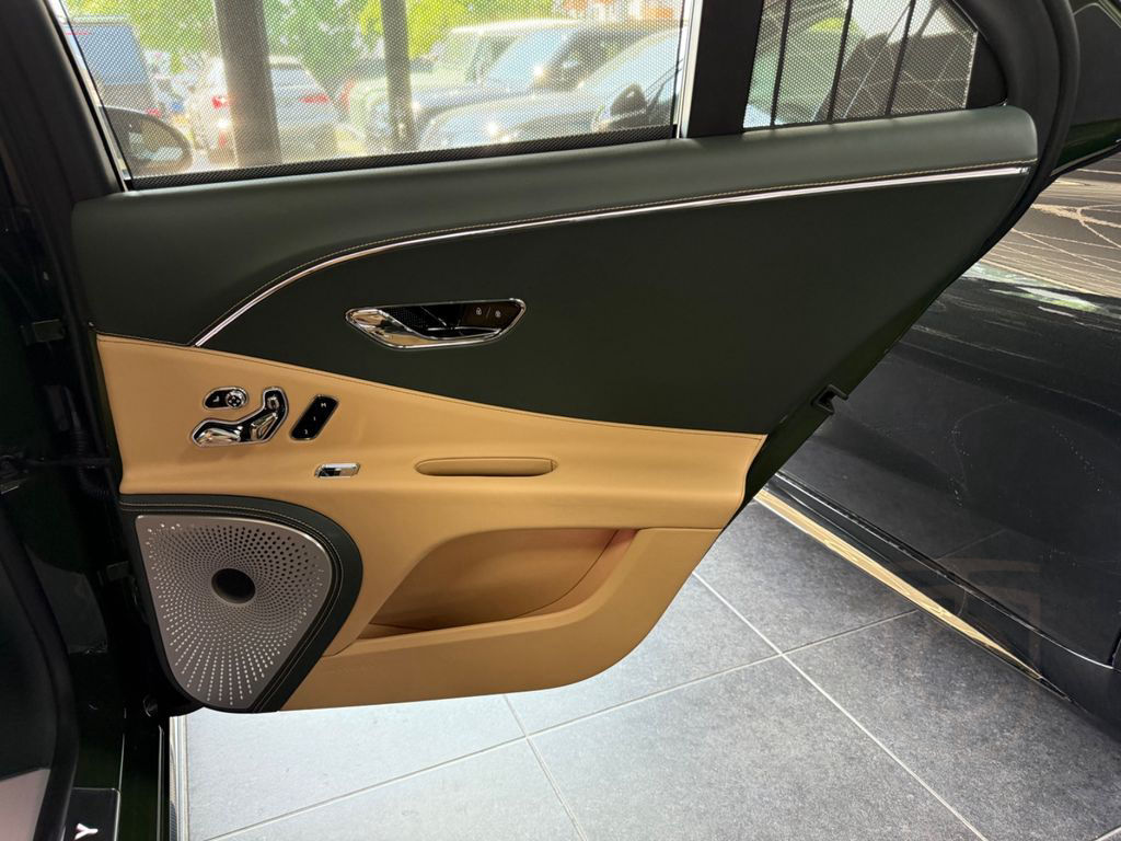 Bentley Flying Spur S V8- Carbon- B&O- Pano