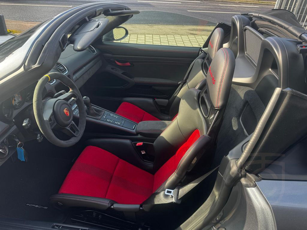 Porsche Boxster 718 RS Spyder
