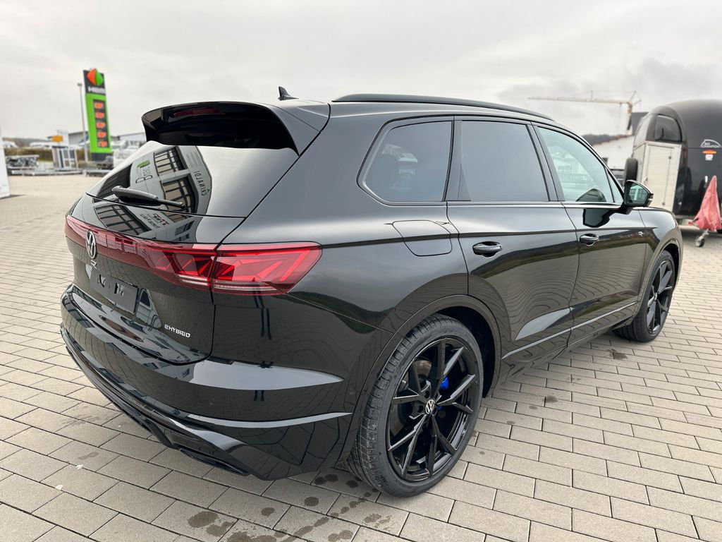 Volkswagen Touareg R eHYBRID+AHK+PANO+DYNAUDIO+SOFTCLOSE