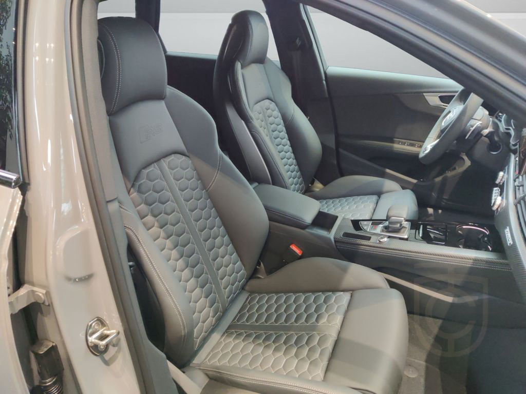 Audi RS4 Avant quattro tiptronic RS competition plus