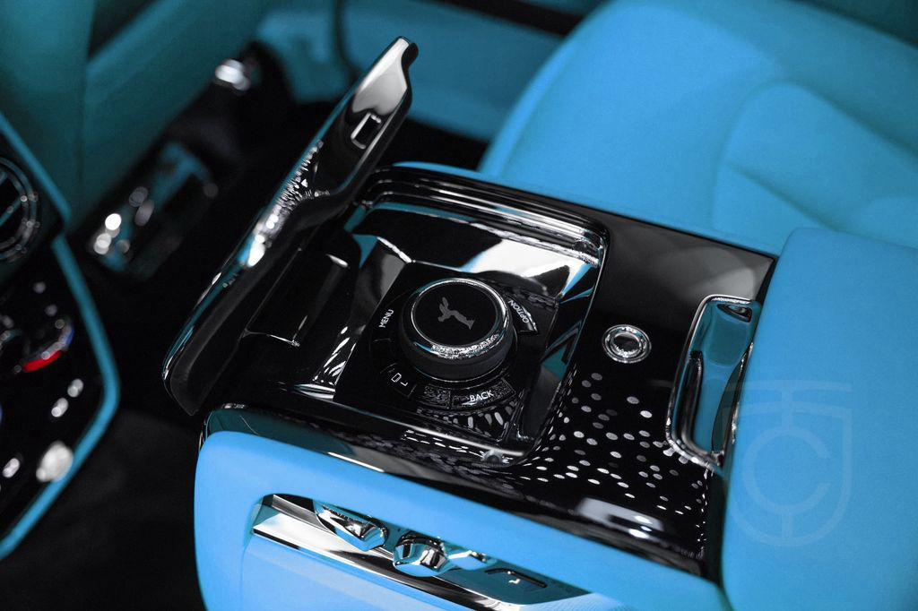 Rolls-Royce Cullinan Series II 2025 BLACK/TIFFANY 4 SEATS